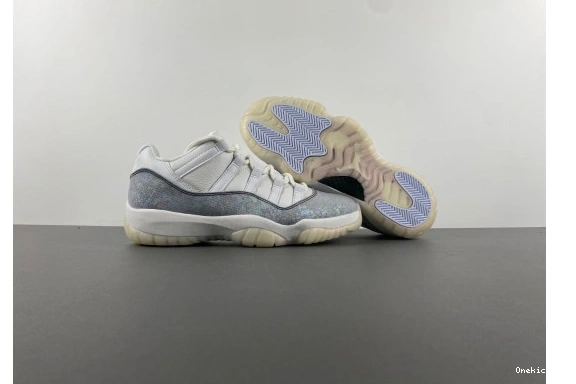  HQ7000-001 Jordan Affordable HQ7000-001 Low “Snake” 589  Air 11  2025 0520
